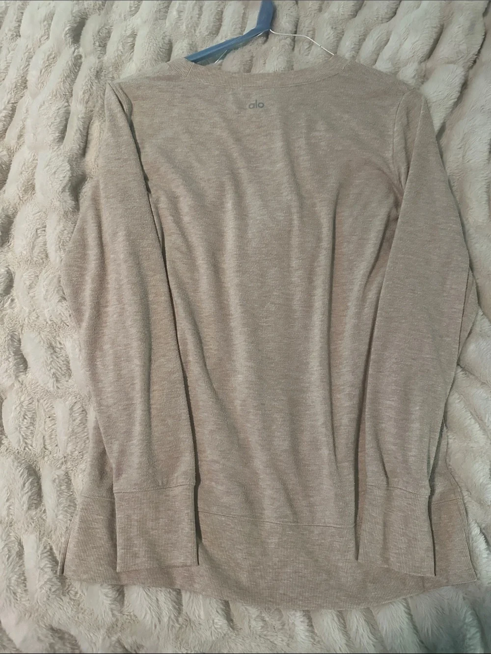 Alo Yoga Soho Medium Cozy Lightweight Long-Sleeve Top in Heather Taupe